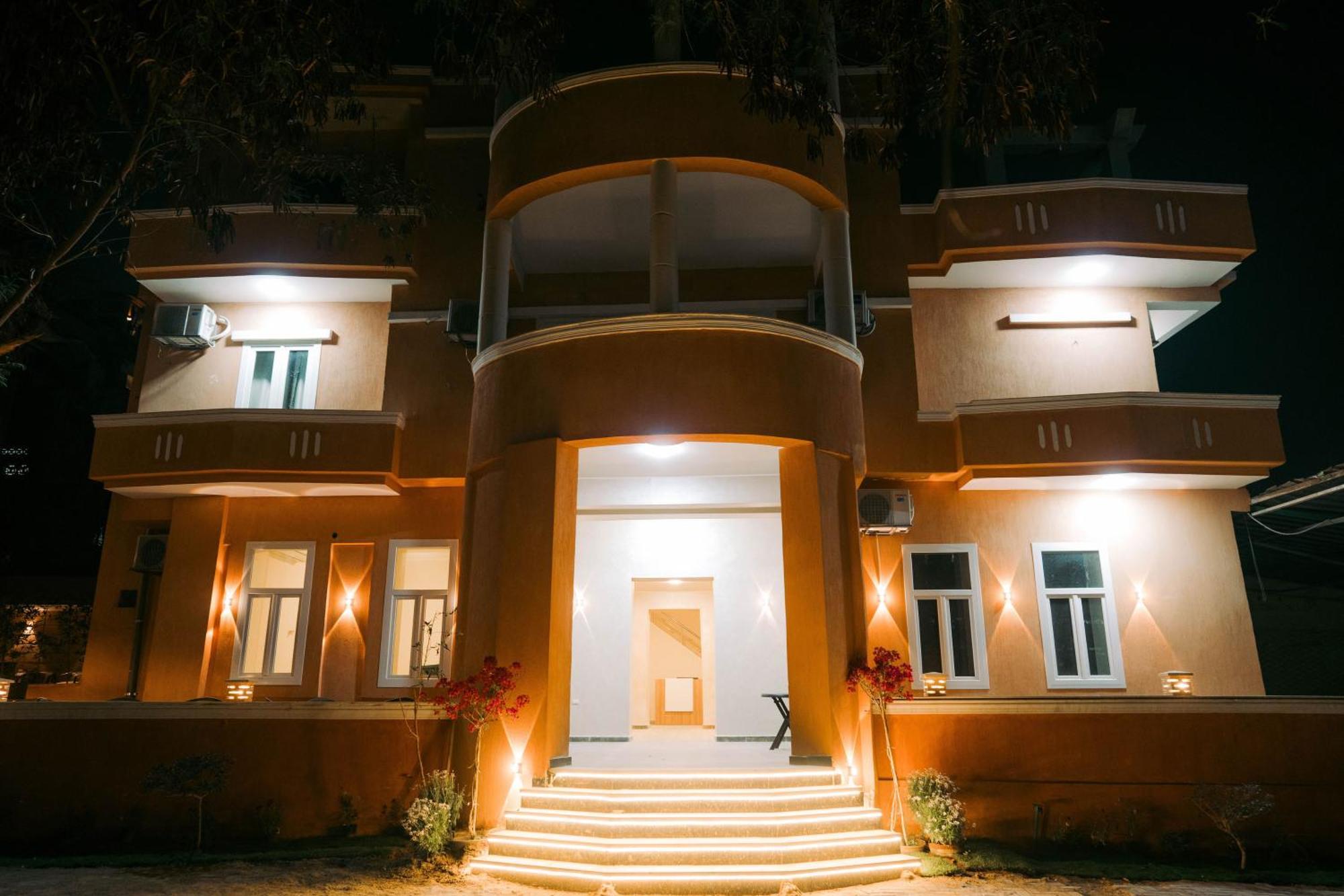 Hotel Florya Pyramids Palace 3*